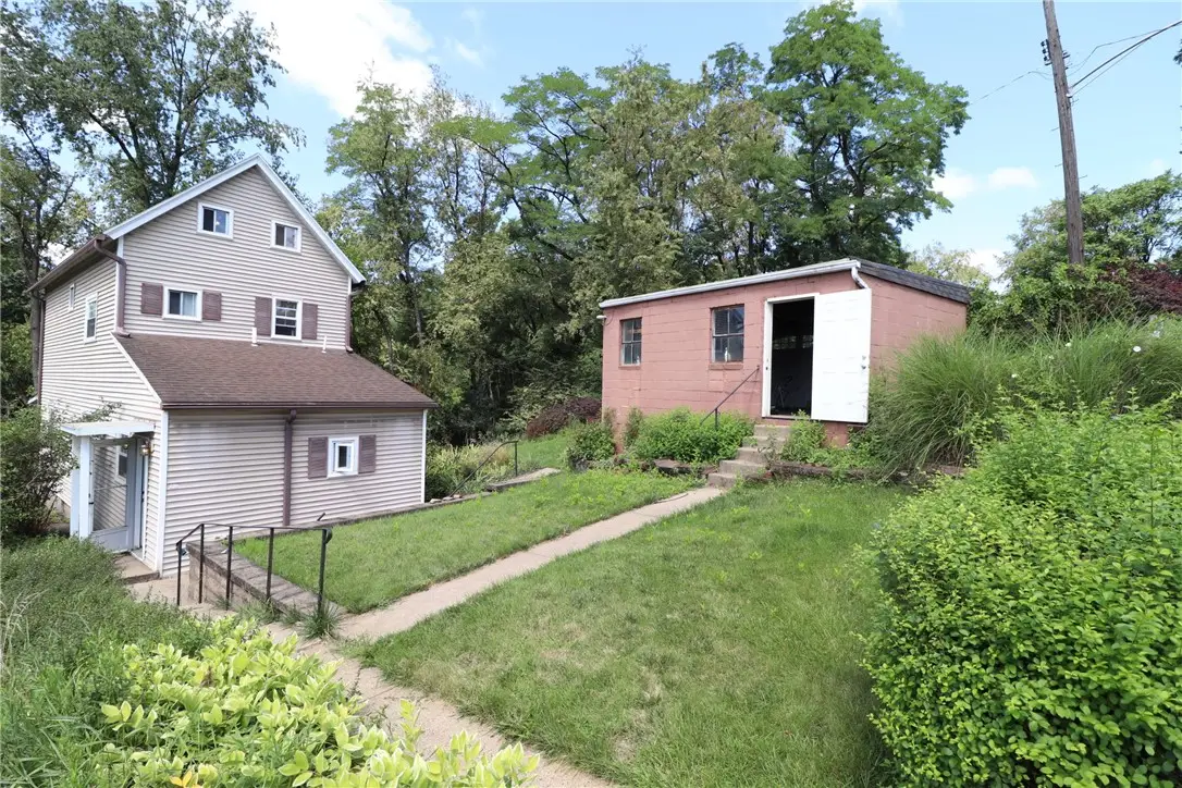 1303 Hancock St, North Braddock, PA 15104 - #1