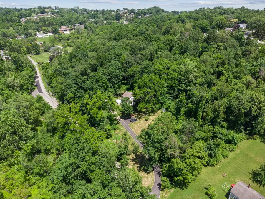 383 Lakeview Dr., Washington, PA 15301 - #3