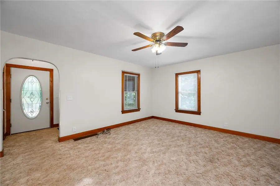103 Taylor St, Petrolia, PA 16050 - #3