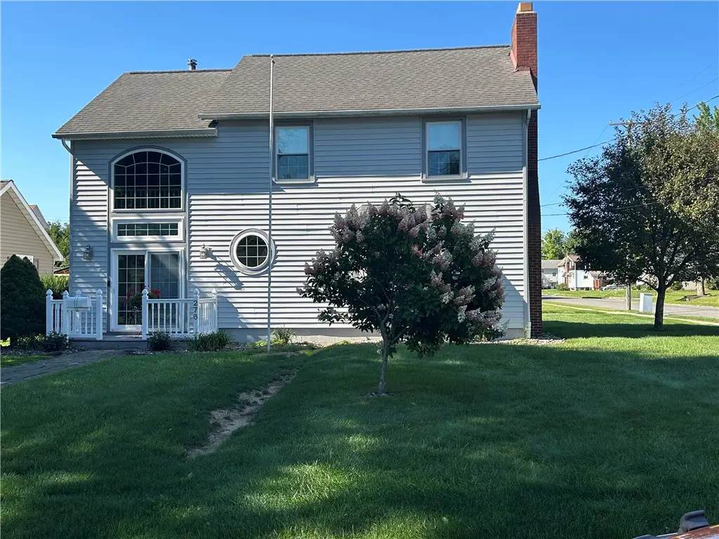 276 East Ave, Greenville, PA 16125 - #1