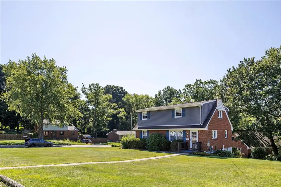 978 Garden City Dr, Monroeville, PA 15146 - #3