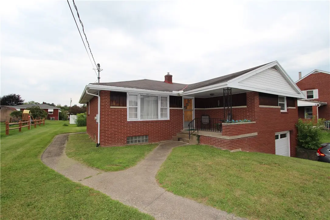 541 Thomas Richard Ln, Greensburg, PA 15601 - #1