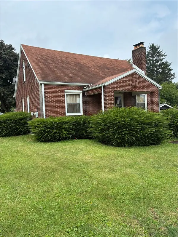 504 Indiana Ave, Farrell, PA 16121