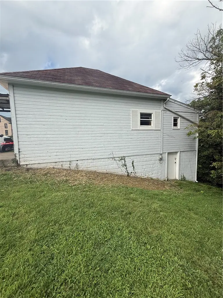 115 Highland Ave, West Alexander, PA 15376 - #2