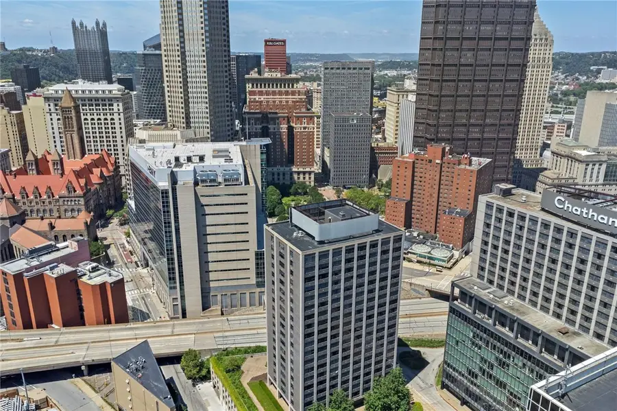 112 Washington Pl #18C, Pittsburgh, PA 15219 - #2