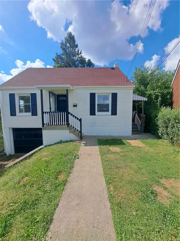 2664 Sunset Dr, West Mifflin, PA 15122