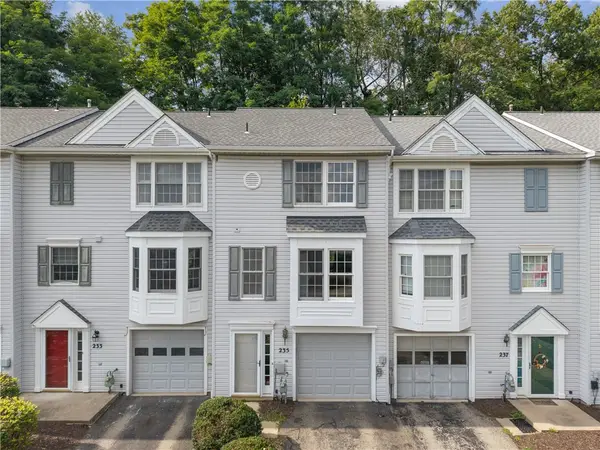 235 Fieldbrook Drive, Canonsburg, PA 15317