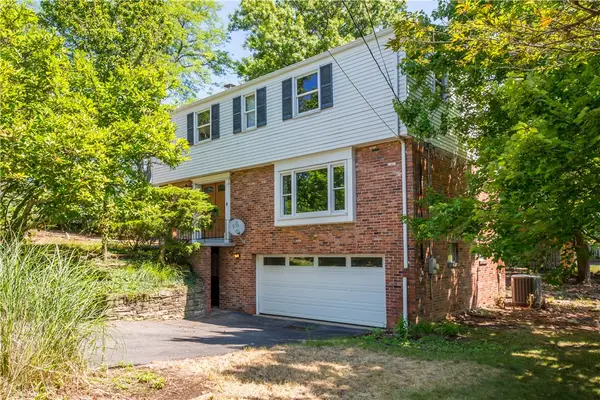 801 Hillaire Drive, Pittsburgh, PA 15243