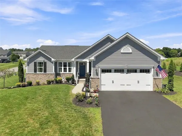 1006 Black Sands Dr, Jeannette, PA 15644