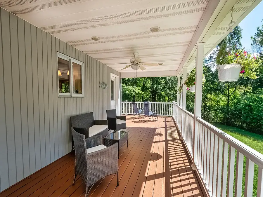 391 Glade Mills Rd, Valencia, PA 16059 - #2