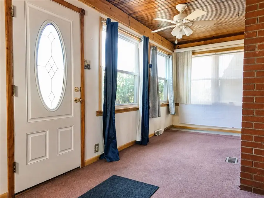 14 Woodrow St, Lyndora, PA 16045 - #2