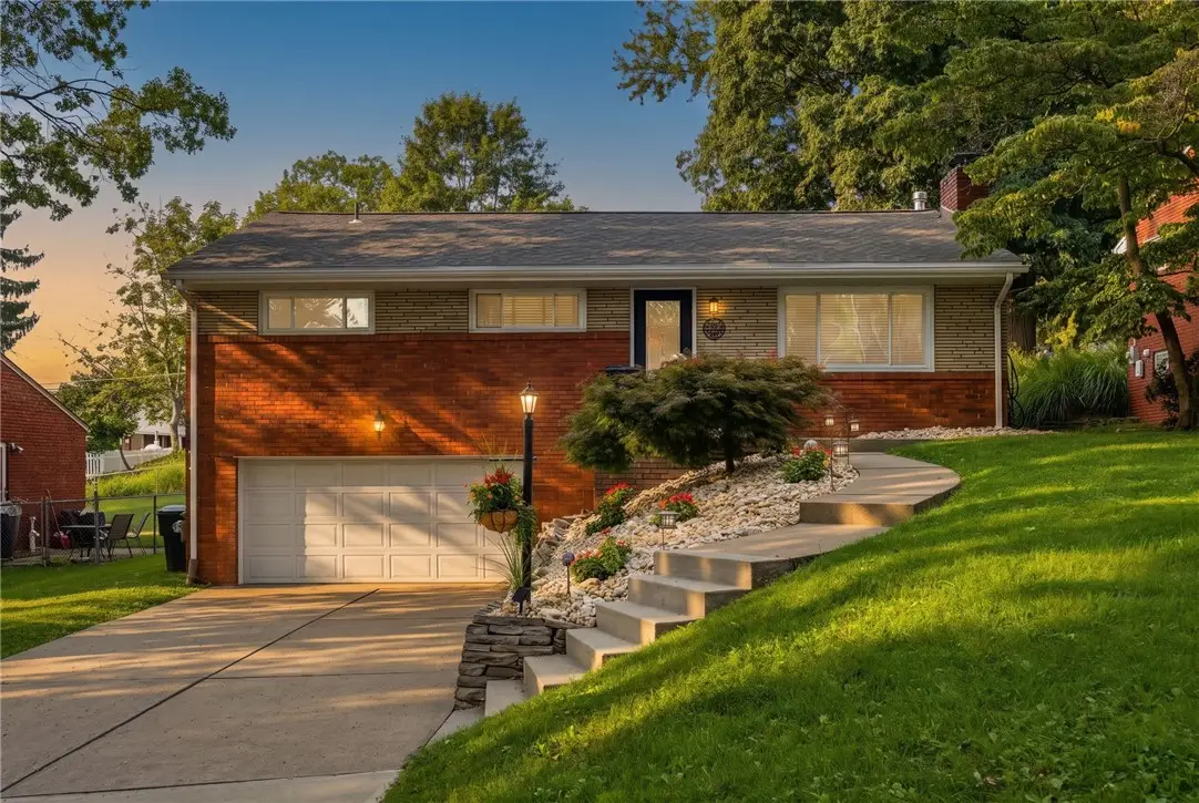 195 Peach Drive, Pittsburgh, PA 15236 - #1