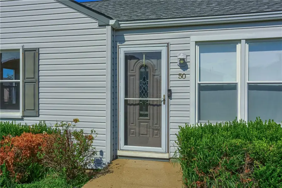 50 Agnes St, Coraopolis, PA 15108 - #2