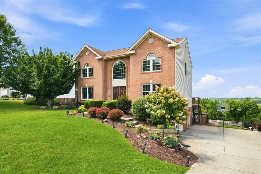 619 Harvester Dr, Oakdale, PA 15071 - #2