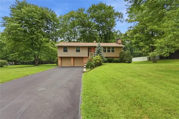 6150 Penn Dr, Butler, PA 16002