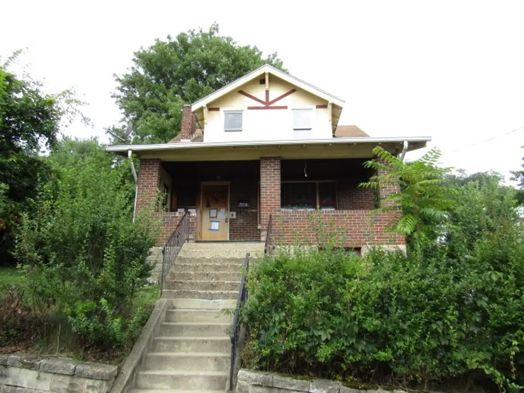 424 W 9th Ave, Tarentum, PA 15084 - #1