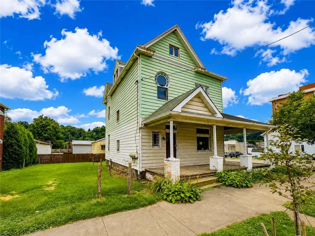 246 Main St, Leechburg, PA 15656 - #1