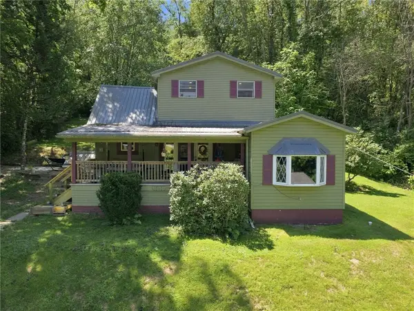 904 Old State Road, Apollo, PA 15613