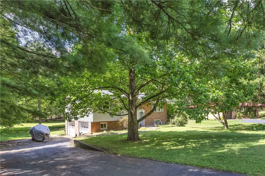 161 Margaret Dr, Beaver Falls, PA 15010 - #2