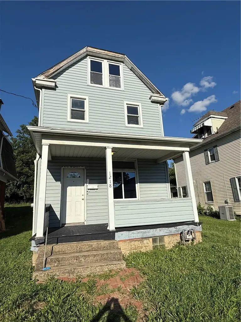 1218 Woodmont Ave, New Kensington, PA 15068 - #3