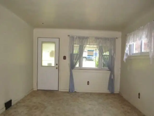 2345 Locust St, Greensburg, PA 15601 - #3