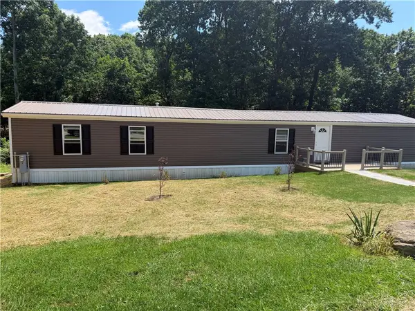 232 Sunny Hill Drive, Valencia, PA 16059