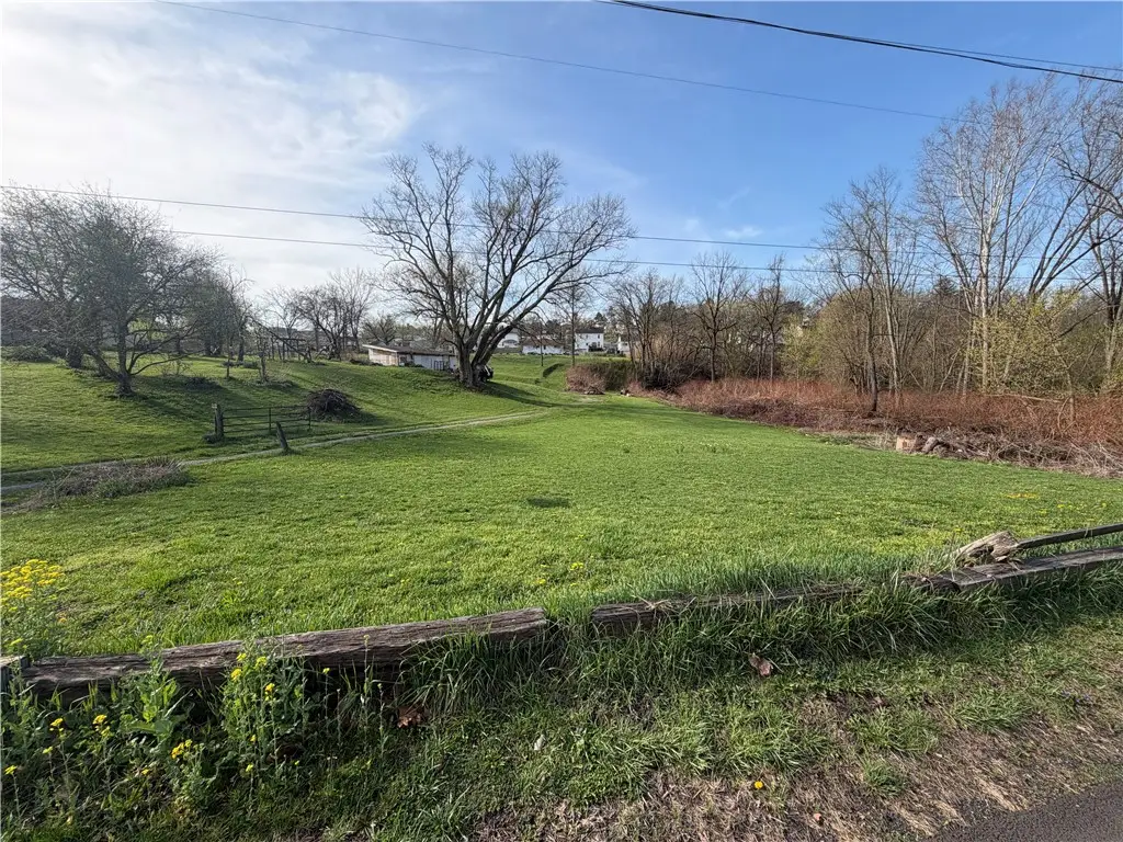 23 Hogsett Ln, Uniontown, PA 15401 - #1