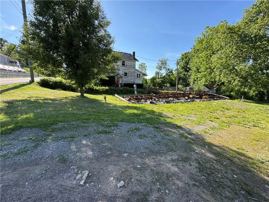 393 N Gallatin Ave, Uniontown, PA 15401 - #3
