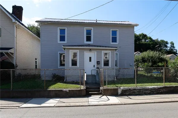 750 Grove Ave, New Brighton, PA 15066
