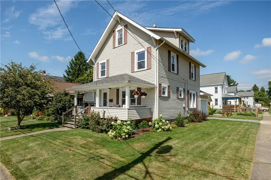 801 Stewart Ave, Grove City, PA 16127 - #2