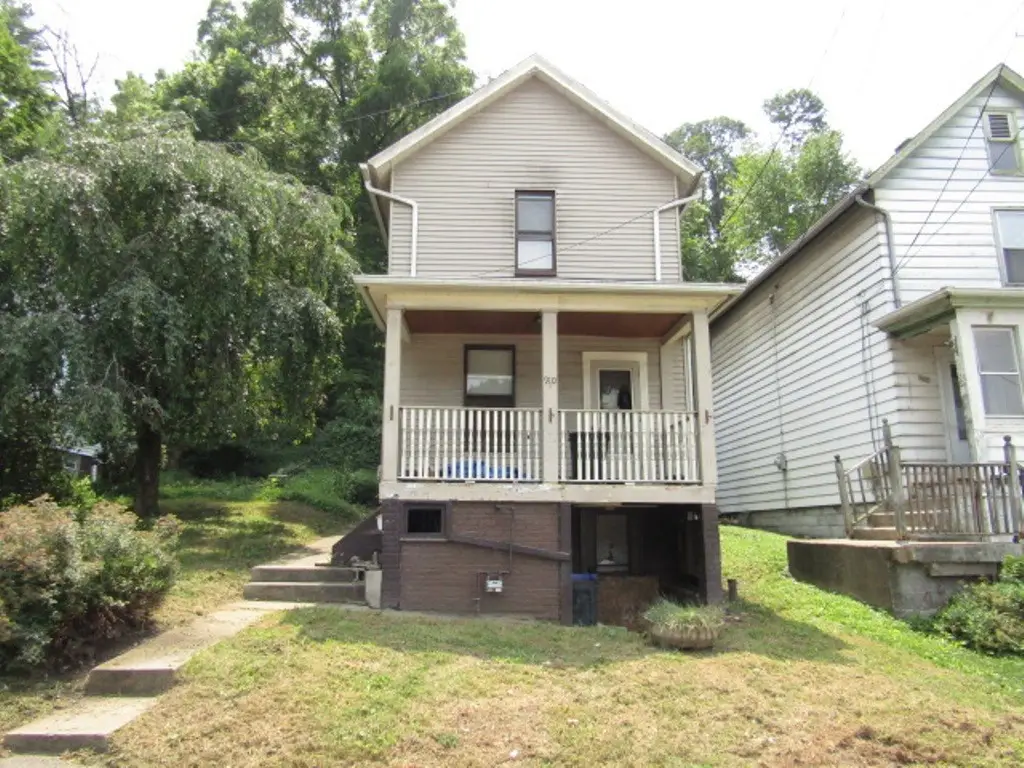 910 Laurel St, Bridgeville, PA 15017 - #1