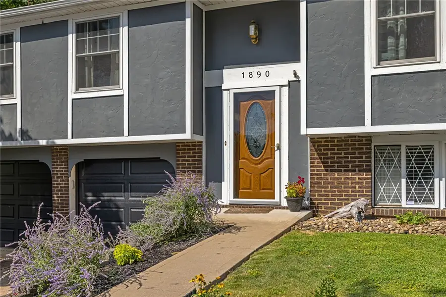 1890 Riggs Rd, South Park, PA 15129 - #2
