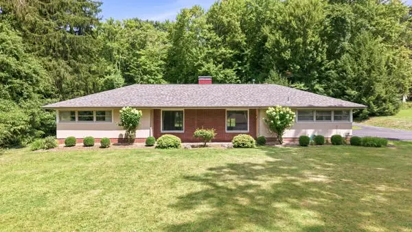 215 E Maitland Lane, New Castle, PA 16105
