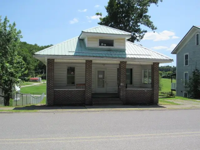 724 Main Street, Marion Center, PA 15759 - #1