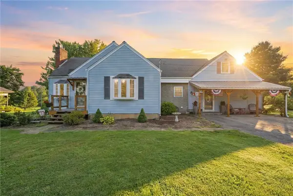 734 Mercer Rd, Greenville, PA 16125