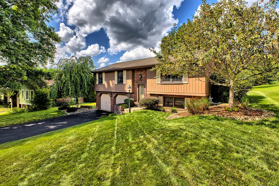 89 Beechwood Drive, Greensburg, PA 15601 - #2