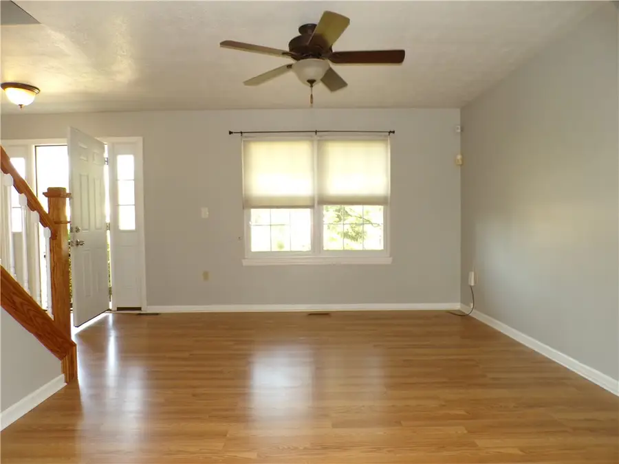 211 Hummingbird Hl, Cranberry, PA 16066 - #3