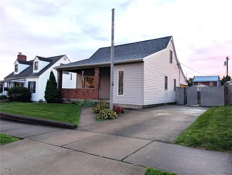 1403 Pennsylvania Avenue, Natrona Heights, PA 15065 - #3