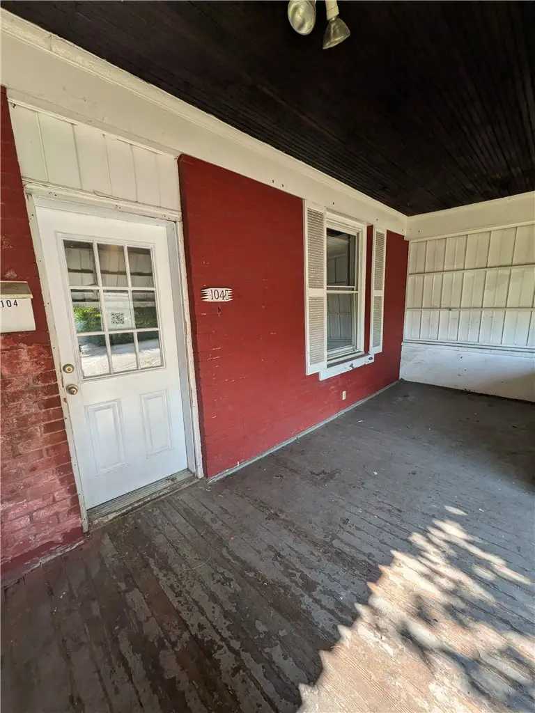 104 Fulton Pl, Pittsburgh, PA 15210 - #2