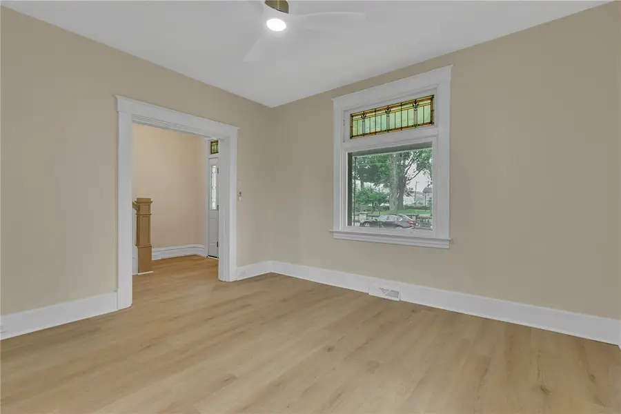 303 6th St, New Brighton, PA 15066 - #3