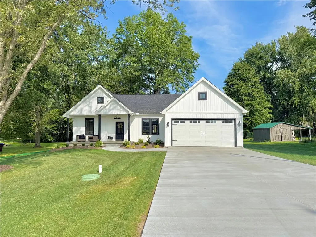 3154 Spiker Ln, New Castle, PA 16105 - #1