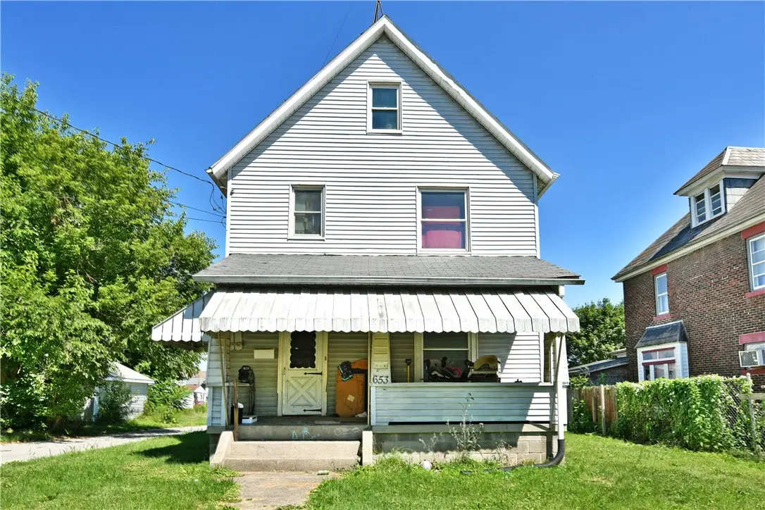 653 S State Line Rd, Sharon, PA 16146 - #1