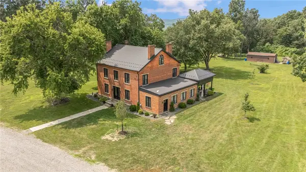 2318 Fleming Rd, Indiana, PA 15701
