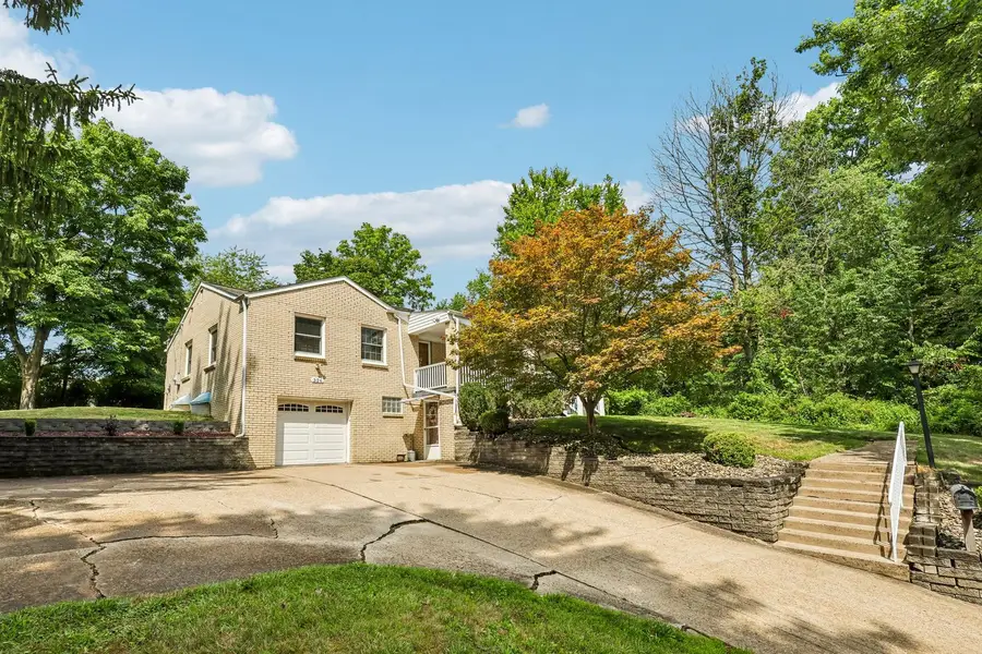 326 Church Road, Bethel Park, PA 15102 - #2