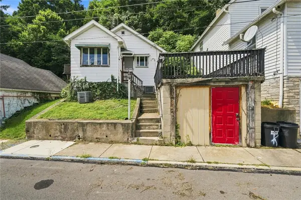 224 Quay St, East Vandergrift, PA 15629