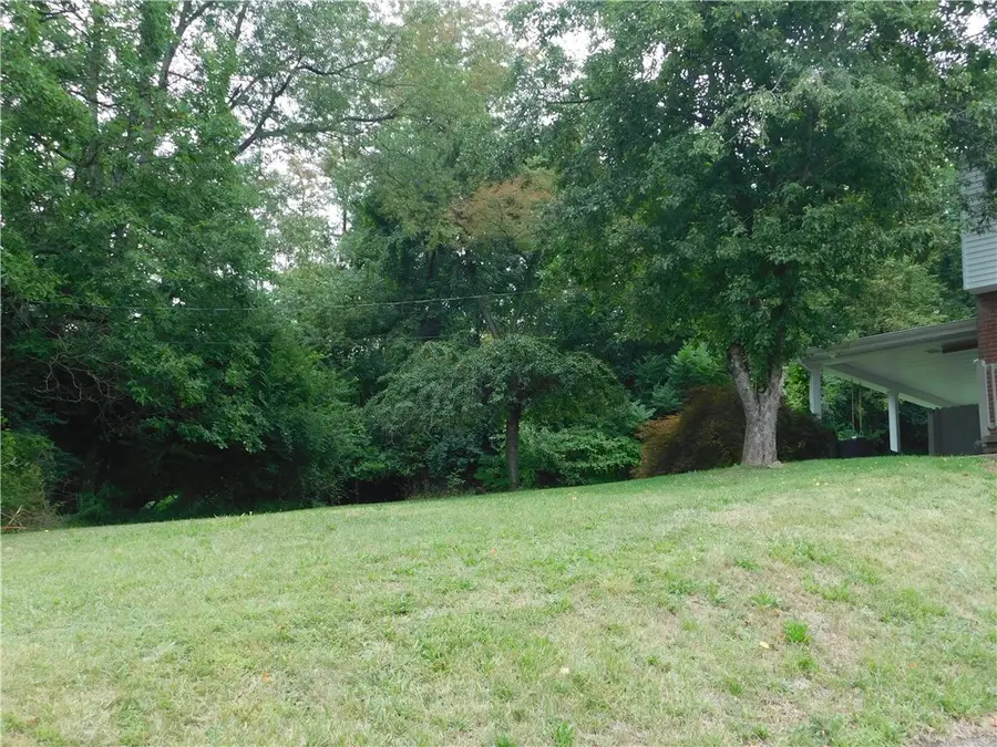 3326 Homestead Duquesne Rd, West Mifflin, PA 15122 - #2