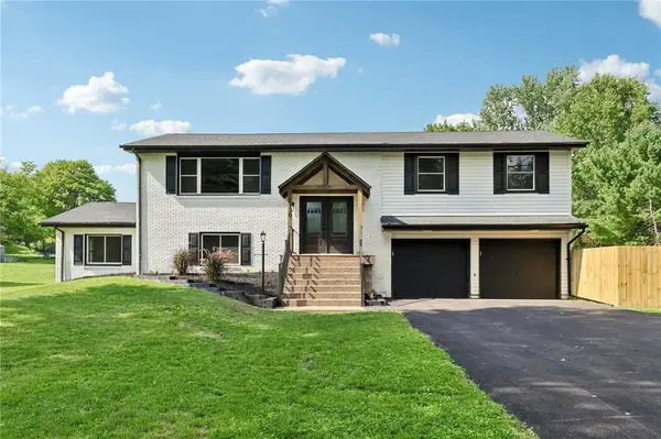 1130 Blue Sky Dr, New Castle, PA 16105