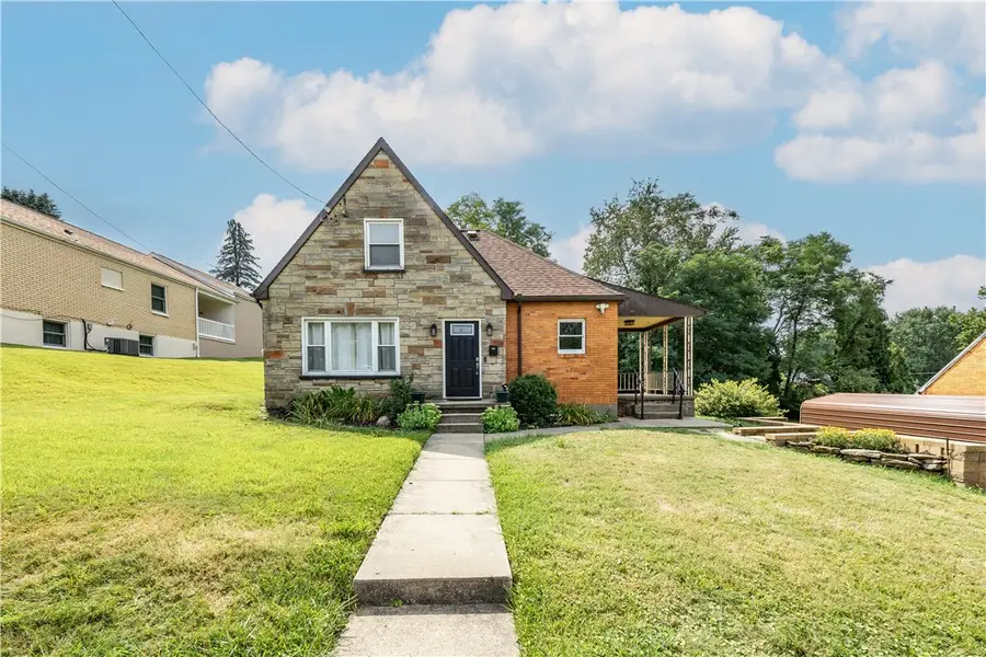 709 Center St, Conway, PA 15027 - #2