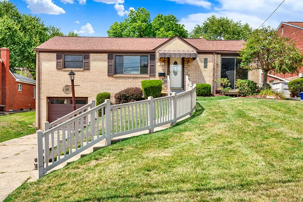 492 Lois Dr, Pittsburgh, PA 15236 - #1
