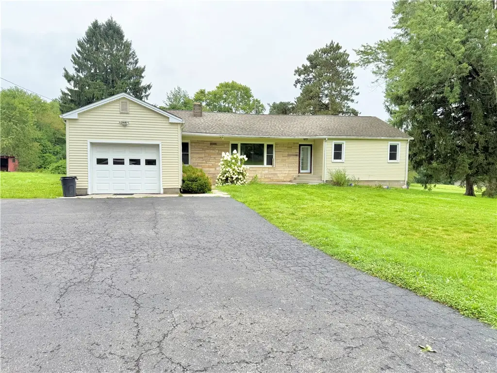 555 Mercer New Wilmington Rd, Mercer, PA 16137 - #1